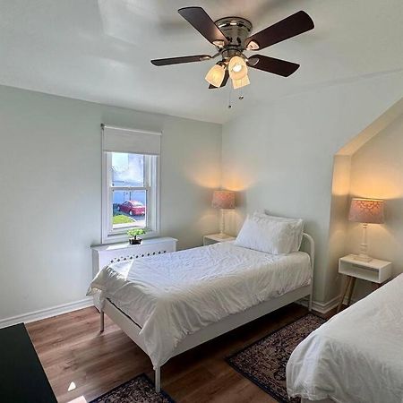 Near The Falls Two Bedroom - 5 Min Walk To Clifton Niagara Falls Extérieur photo