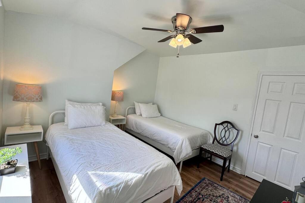Near The Falls Two Bedroom - 5 Min Walk To Clifton Niagara Falls Extérieur photo