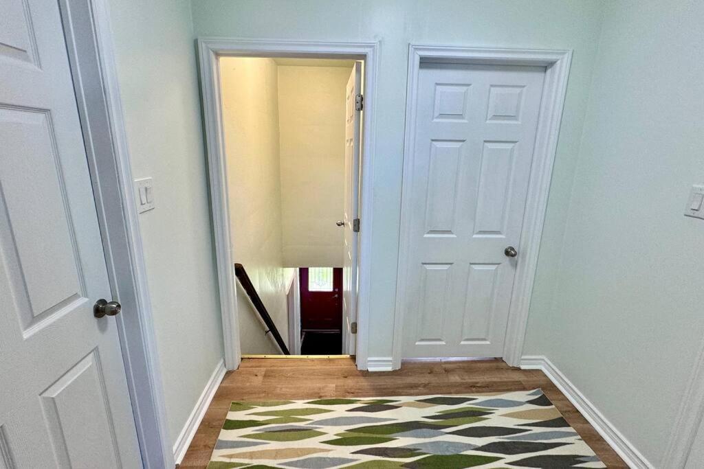 Near The Falls Two Bedroom - 5 Min Walk To Clifton Niagara Falls Extérieur photo