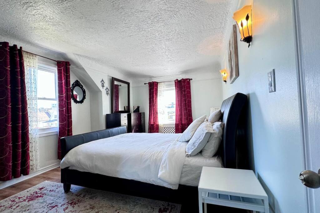 Near The Falls Two Bedroom - 5 Min Walk To Clifton Niagara Falls Extérieur photo