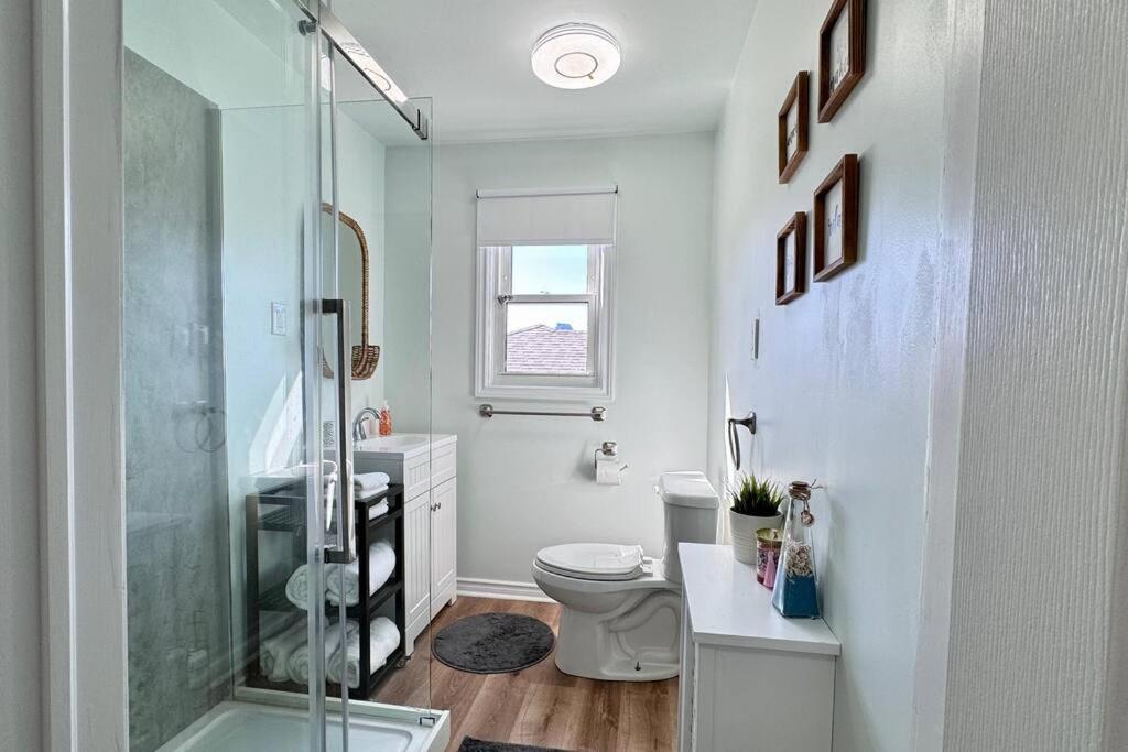 Near The Falls Two Bedroom - 5 Min Walk To Clifton Niagara Falls Extérieur photo
